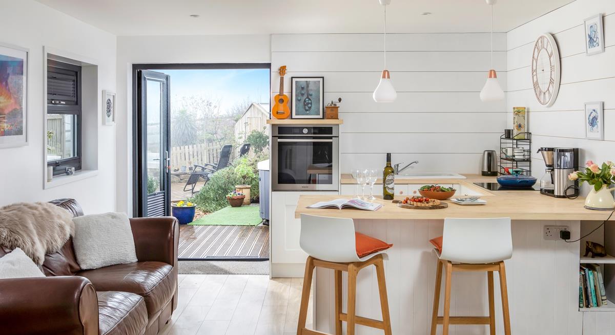 Modern and stylish, the open plan living space has all you need to spend quality time as a couple.