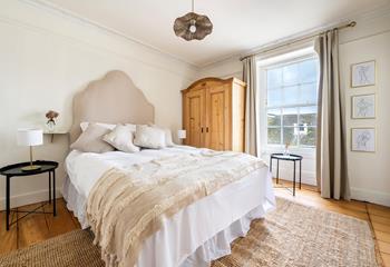 Sink into the sumptuous double bed and dream of your next Cornish adventure.