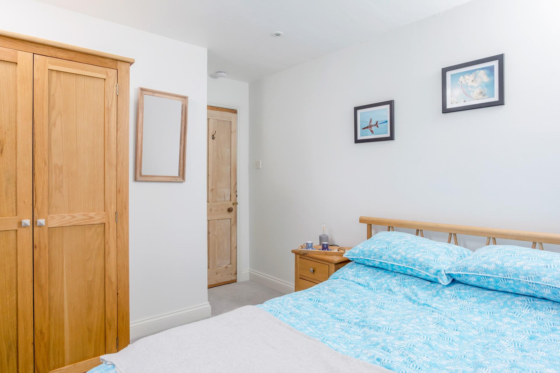 There is ample storage space for all your holiday clothes.