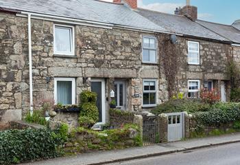 Surf and Turf is full of traditional Cornish cottage charm.