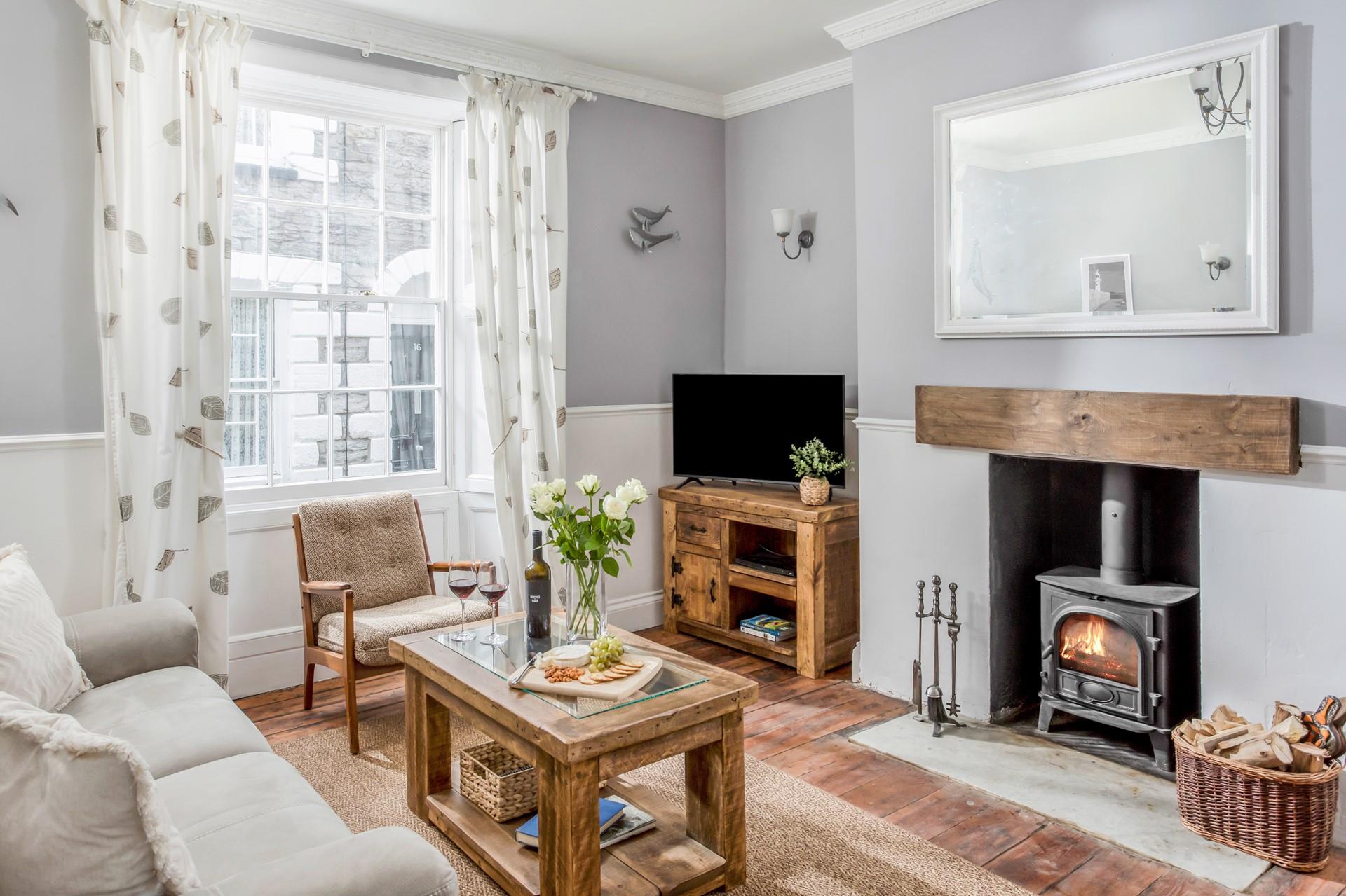 Snuggle up in front of the crackling woodburner in this gorgeous cosy cottage.