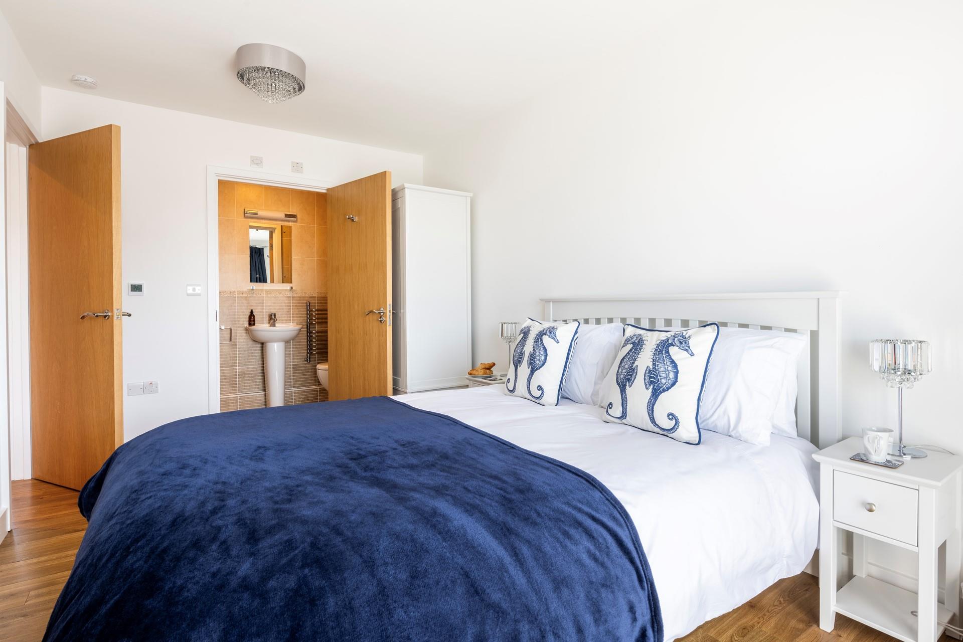 Wake up and wander into the stylish en suite to get ready for the day.