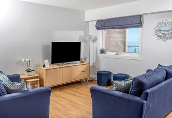 Relax and unwind in the sitting room after a busy day exploring Newquay.