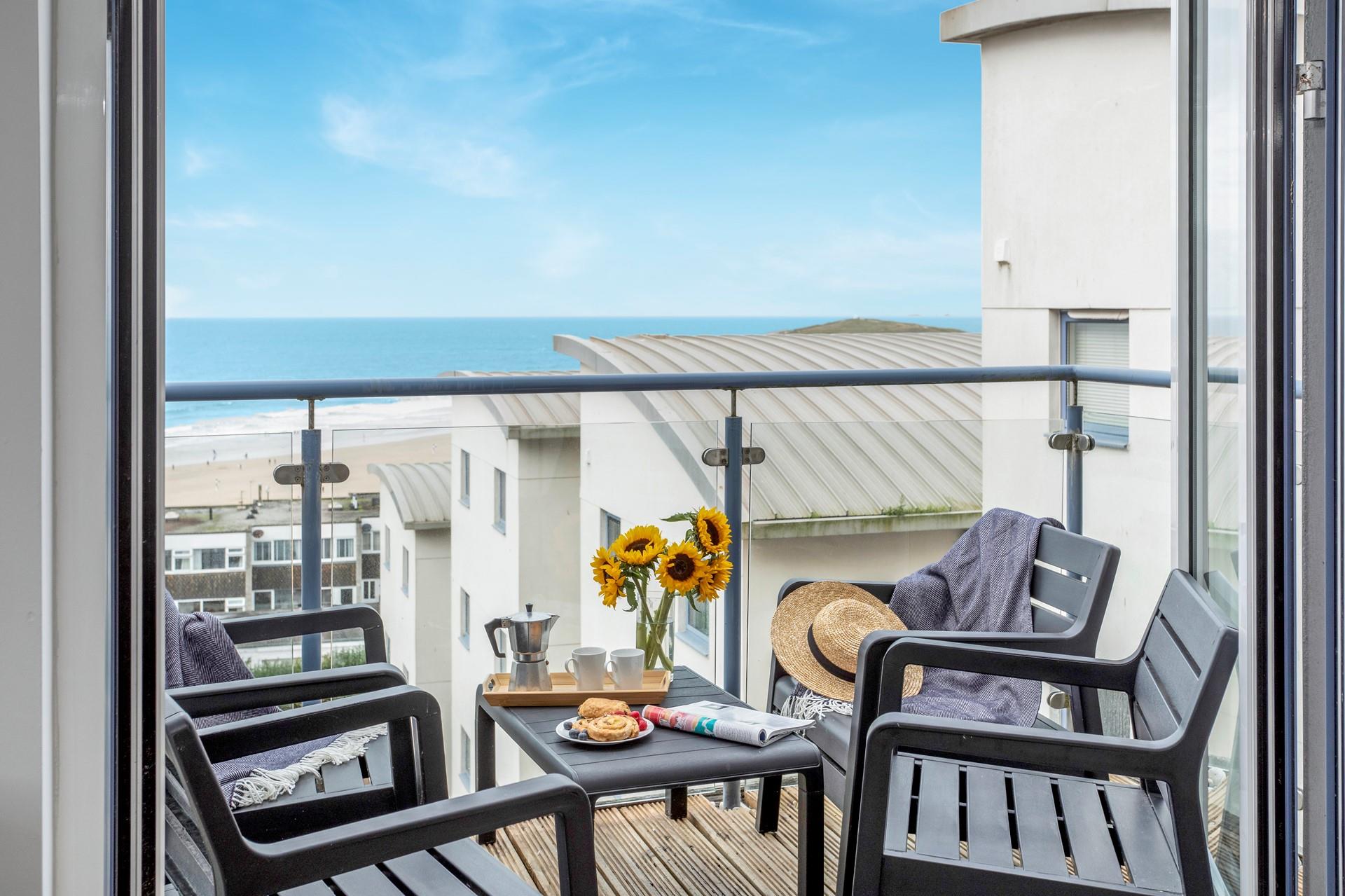 Enjoy the view over Fistral beach whilst unwinding on the balcony.