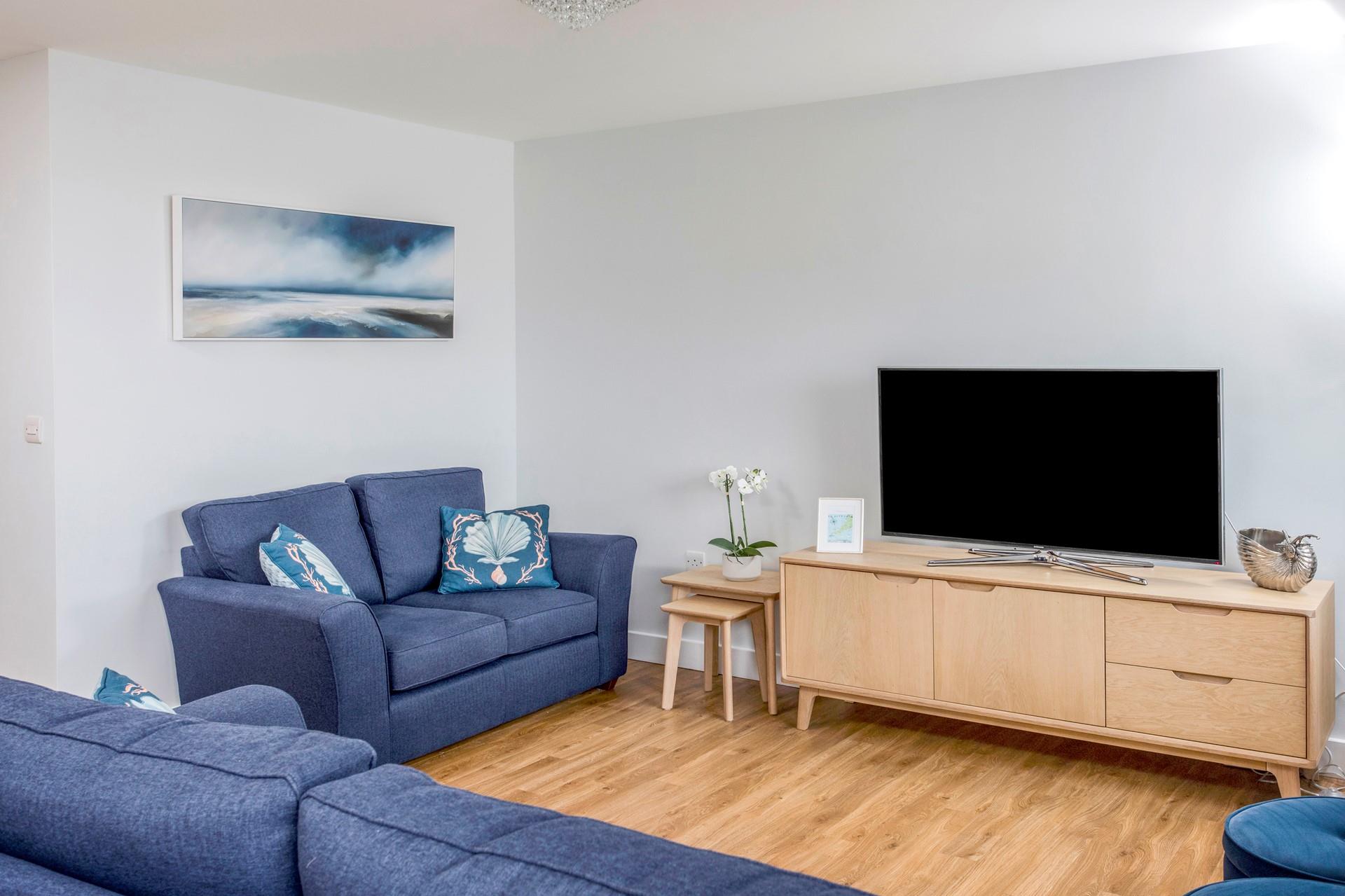 We love the ocean blues reflecting the close proximity to the sea.