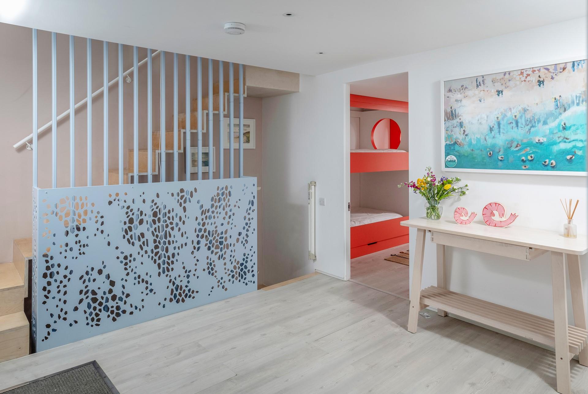 We love the coastal artwork!