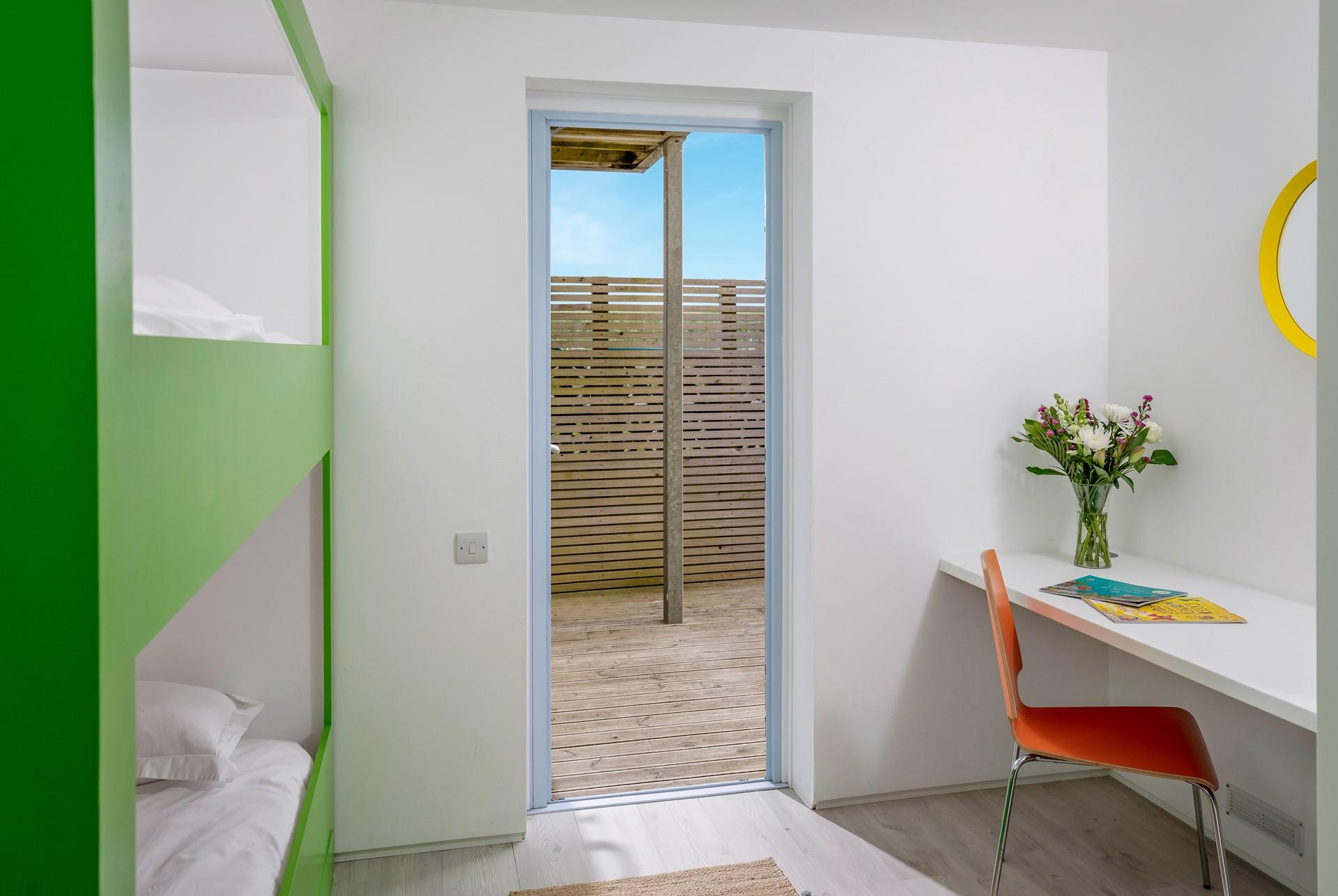 Head out to Bude Sea Pool for the perfect sunny day out!