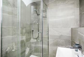Wake up and start the day with an invigorating morning shower.