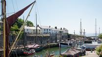 Picturesque views of the harbour.