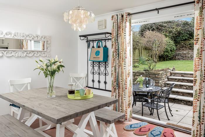 All Aboard, Sleeps 4 in Charlestown 