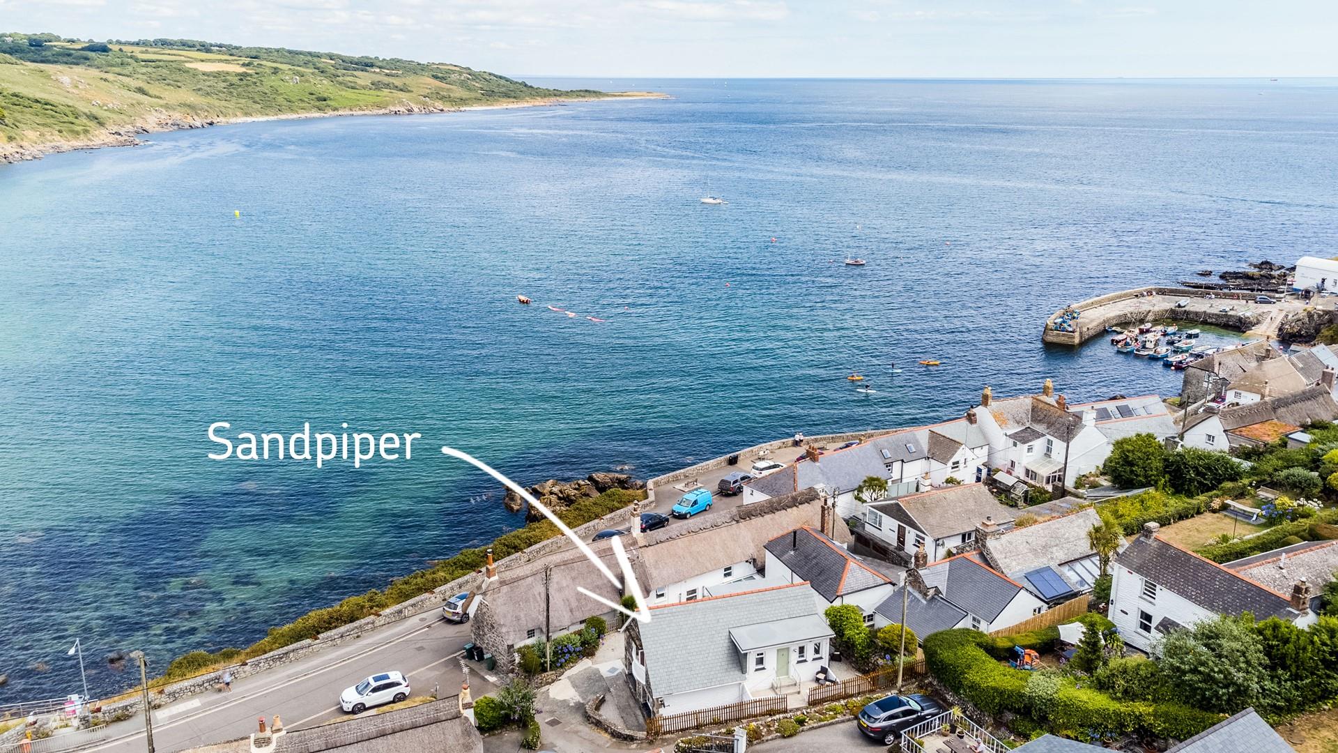 Sandpiper is located just steps away from the gorgeous Coverack beach.