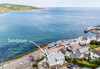 Sandpiper is located just steps away from the gorgeous Coverack beach.