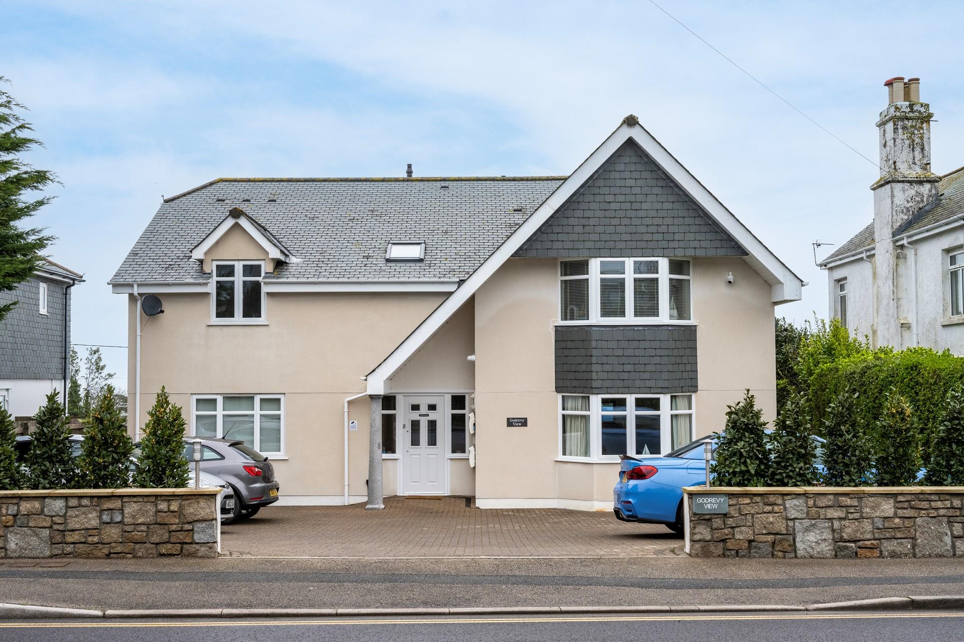 With parking included, you can come and go with a space to come back to each day!