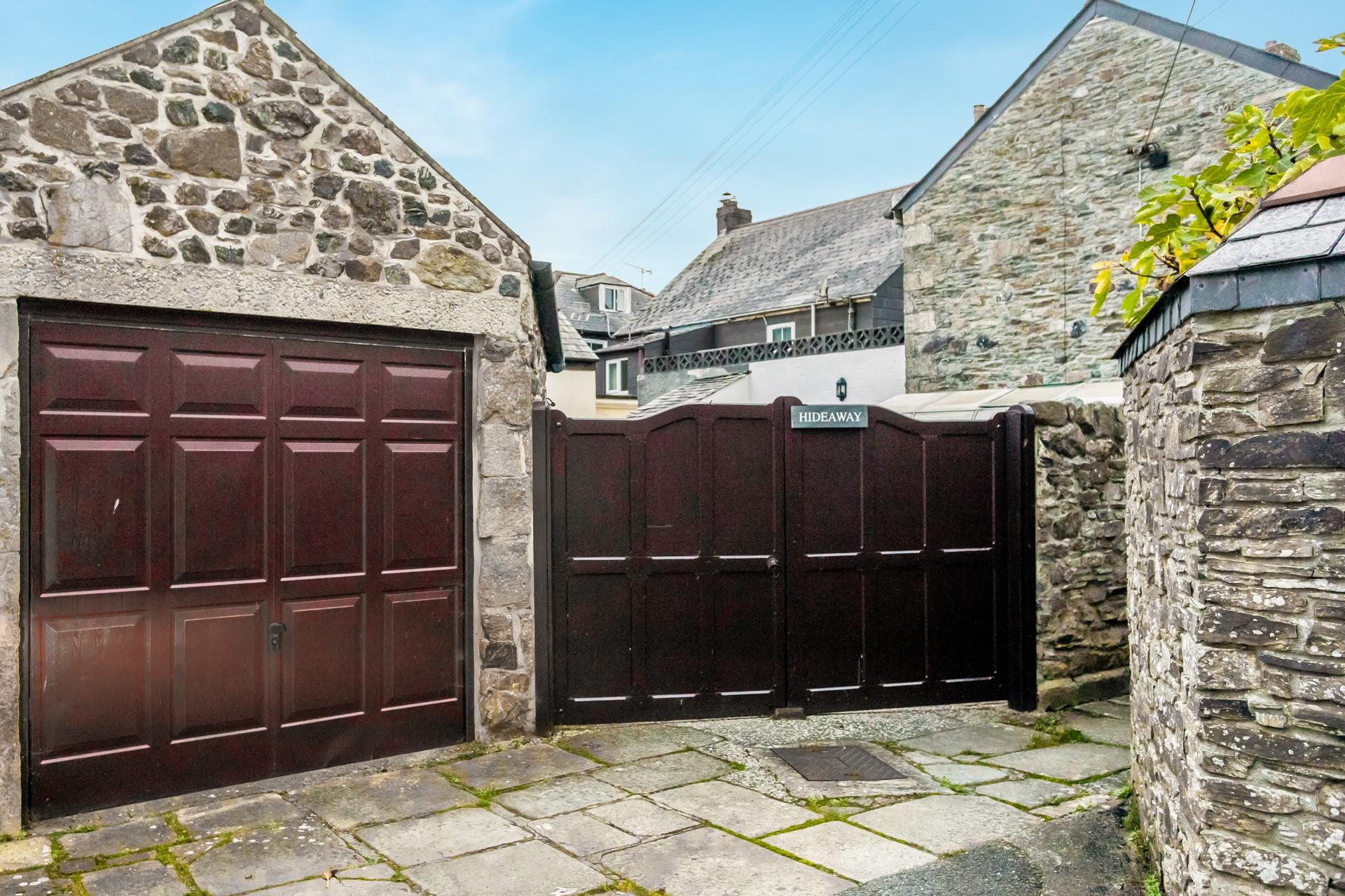 Arrive to your own secluded bolthole.