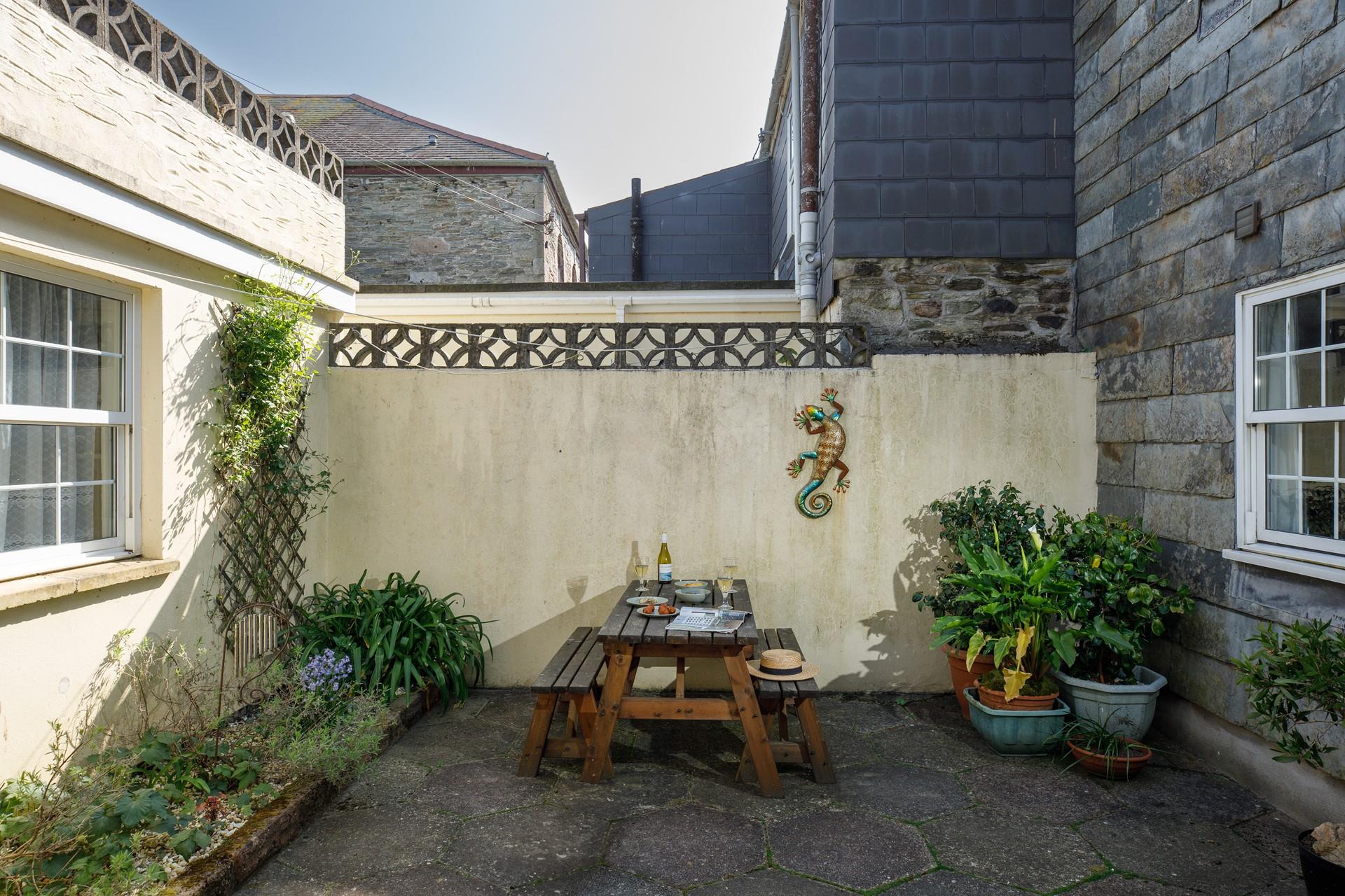 A quiet corner for outdoor dining.