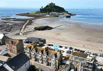 Paardeberg is located virtually on the beach in Marazion!