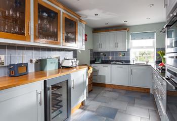 The large well-equipped kitchen is ideal for cooking hearty breakfasts and tasty dinners.