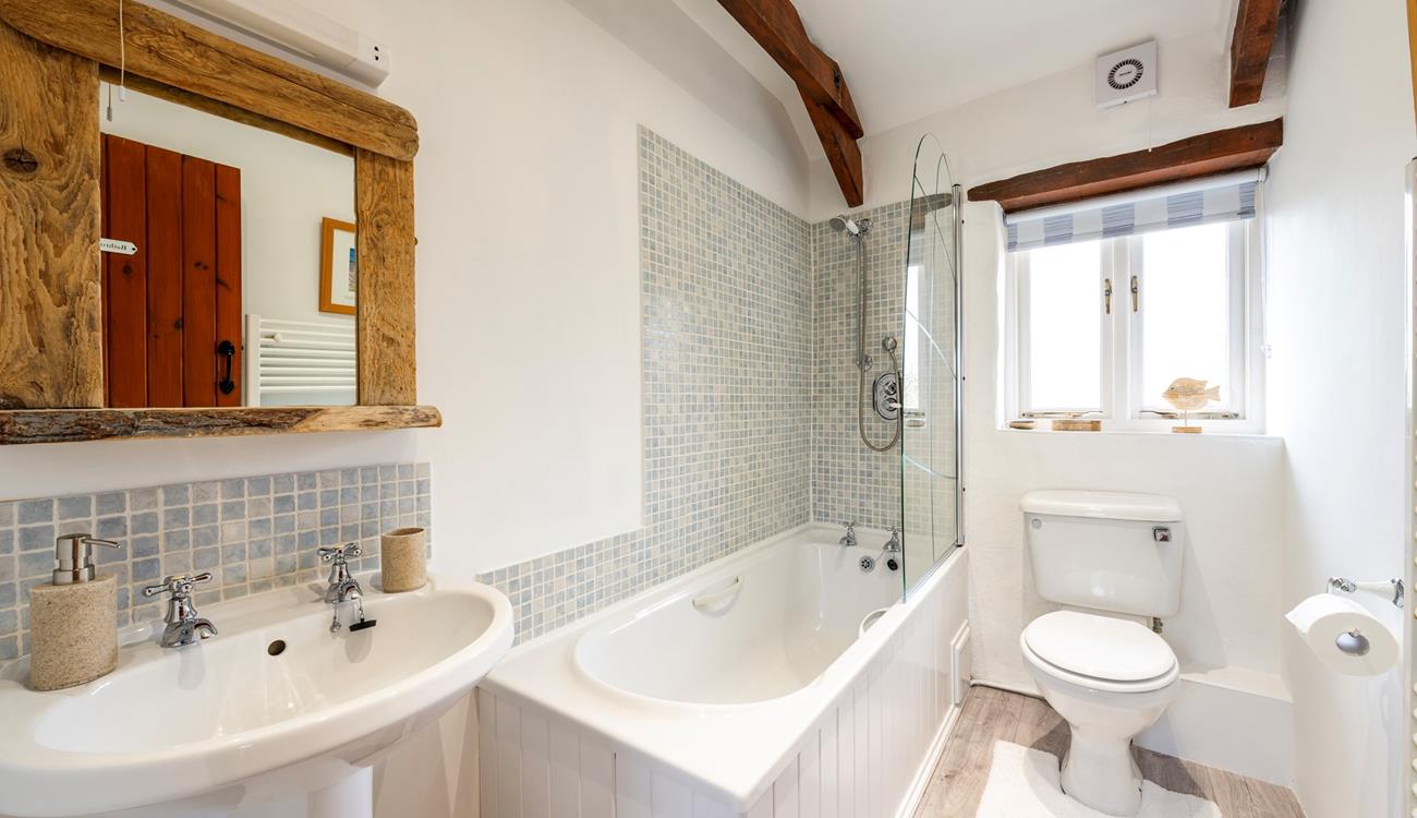 Run yourself a relaxing bath and unwind in the evening after a day walking the SWCP.