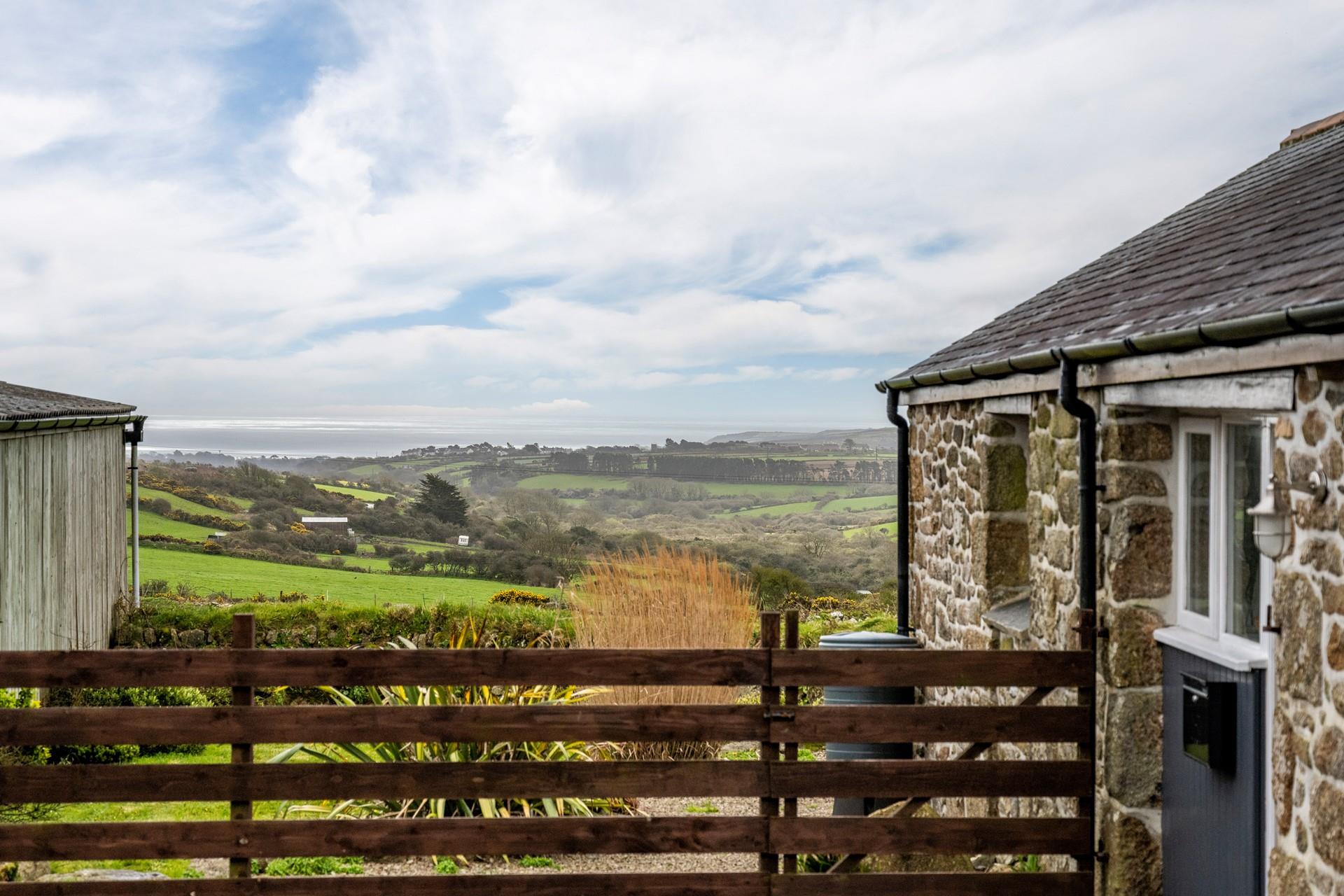 You can enjoy the best of both worlds, idyllic countryside and sea views.