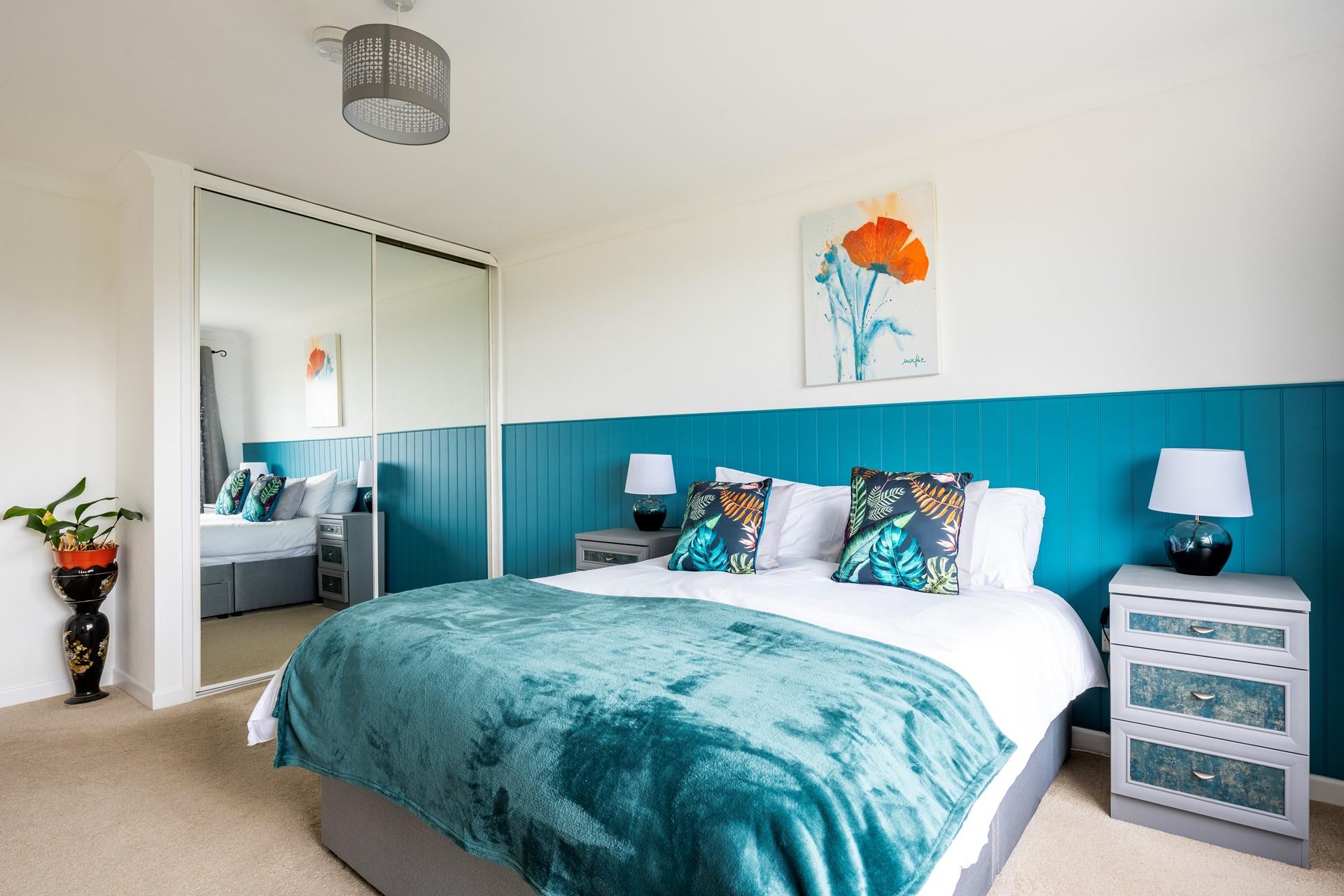 There is ample wardrobe space for all your holiday clothes.