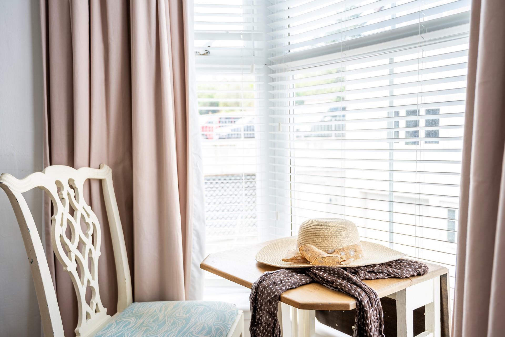 Enjoy a morning cuppa at the desk whilst you decide on the day's plans.