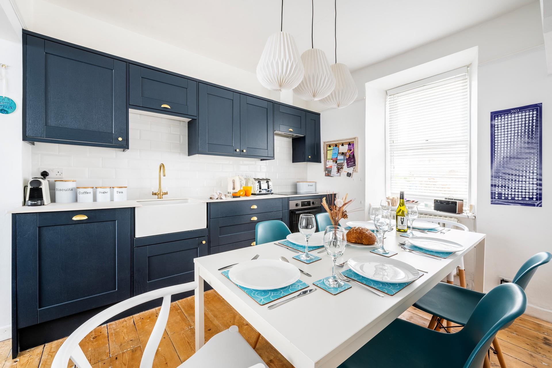 Sit around the dining table and tuck into a hearty breakfast surrounded by your nearest and dearest.