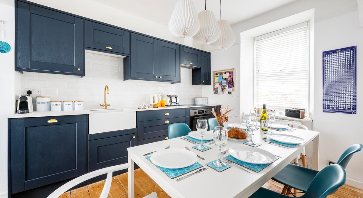 Sit around the dining table and tuck into a hearty breakfast surrounded by your nearest and dearest.