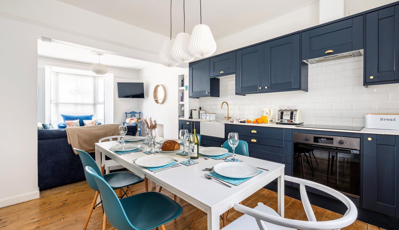 The stylish kitchen offers all you need to cook up a storm.