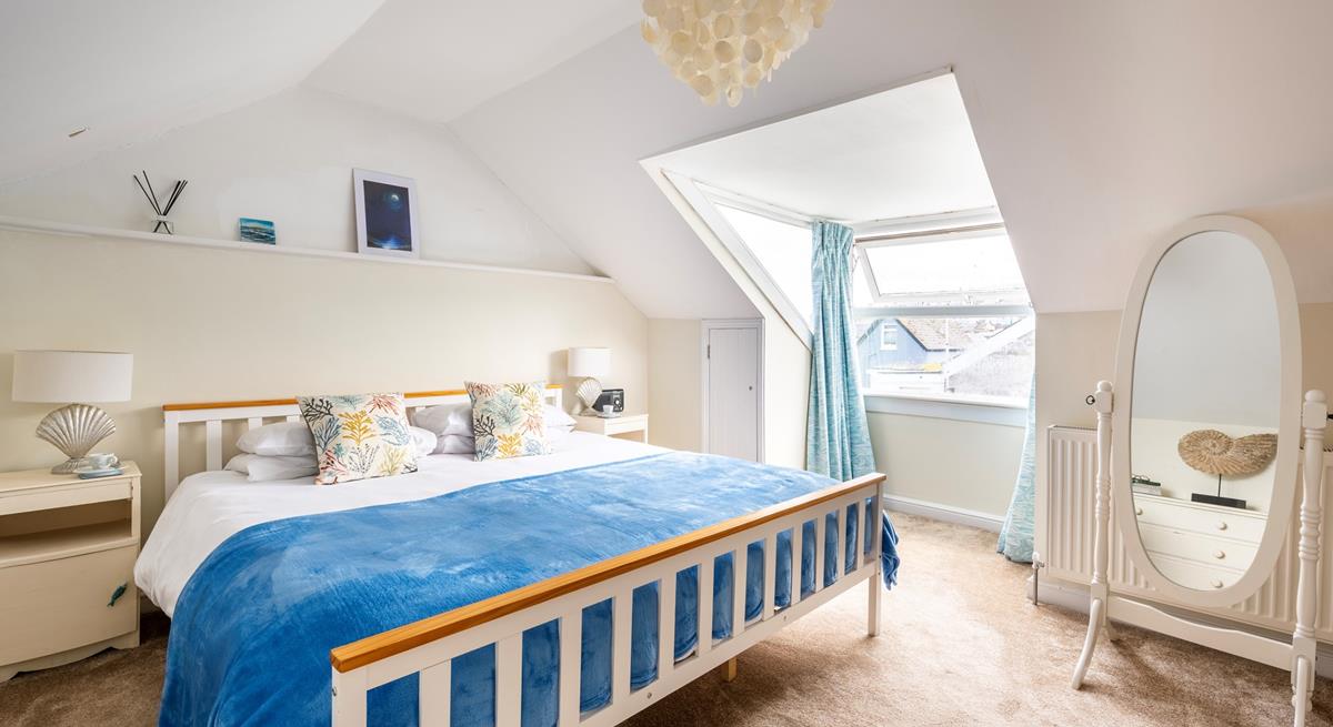 Climb into the soft sheets of the spacious king size bed and drift off into a dreamy night's slumber.