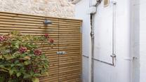 The outside shower is ideal for washing off wesuits and sandy toes.