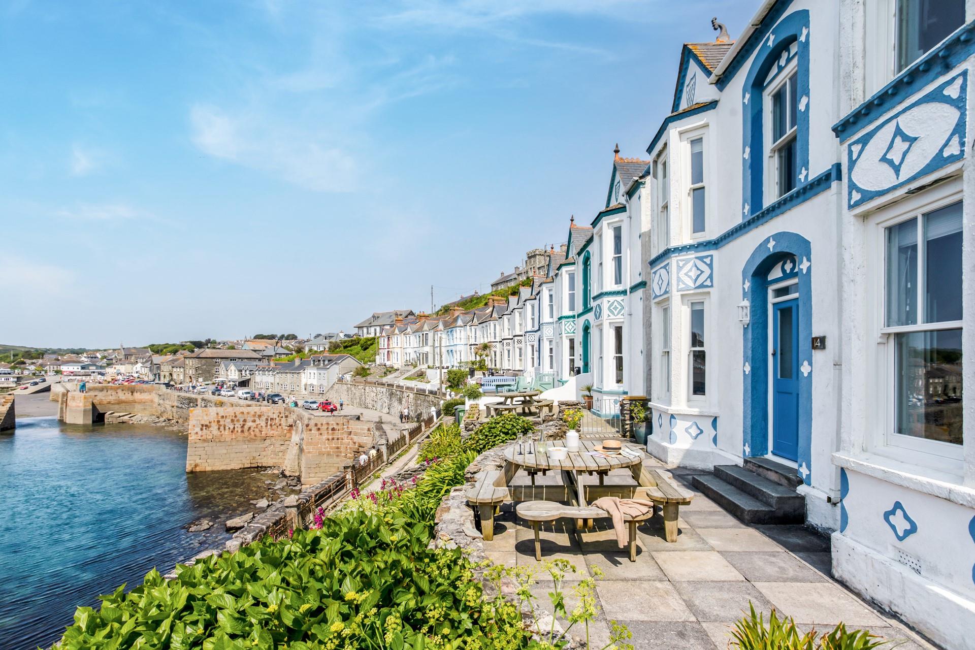 Devour a delicious meal with the beautiful sea view backdrop.