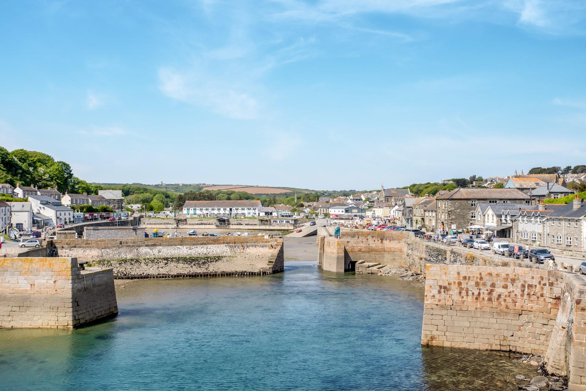 Your furry friend will love the scenic walks in the area.