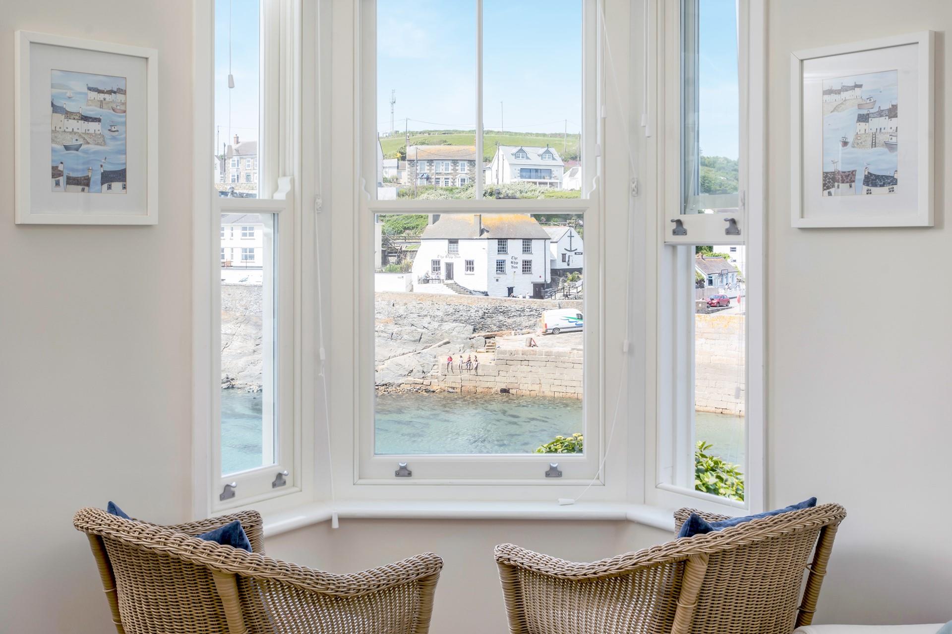 14 Bay View, Porthleven | Aspects Holidays