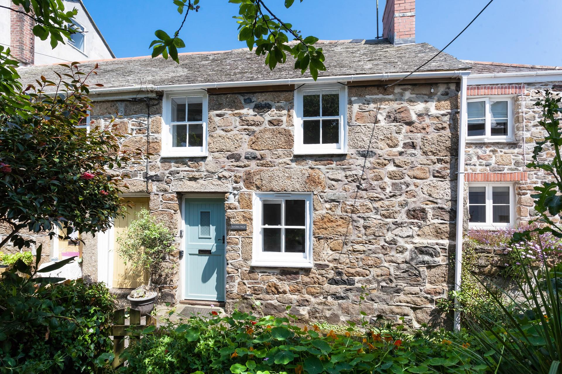 Dabblings is located just a short walk from Mousehole's idyllic harbour.