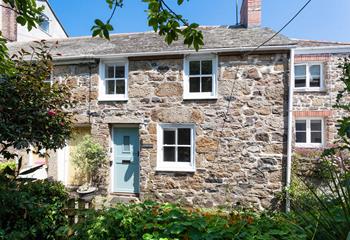 Dabblings is located just a short walk from Mousehole's idyllic harbour.