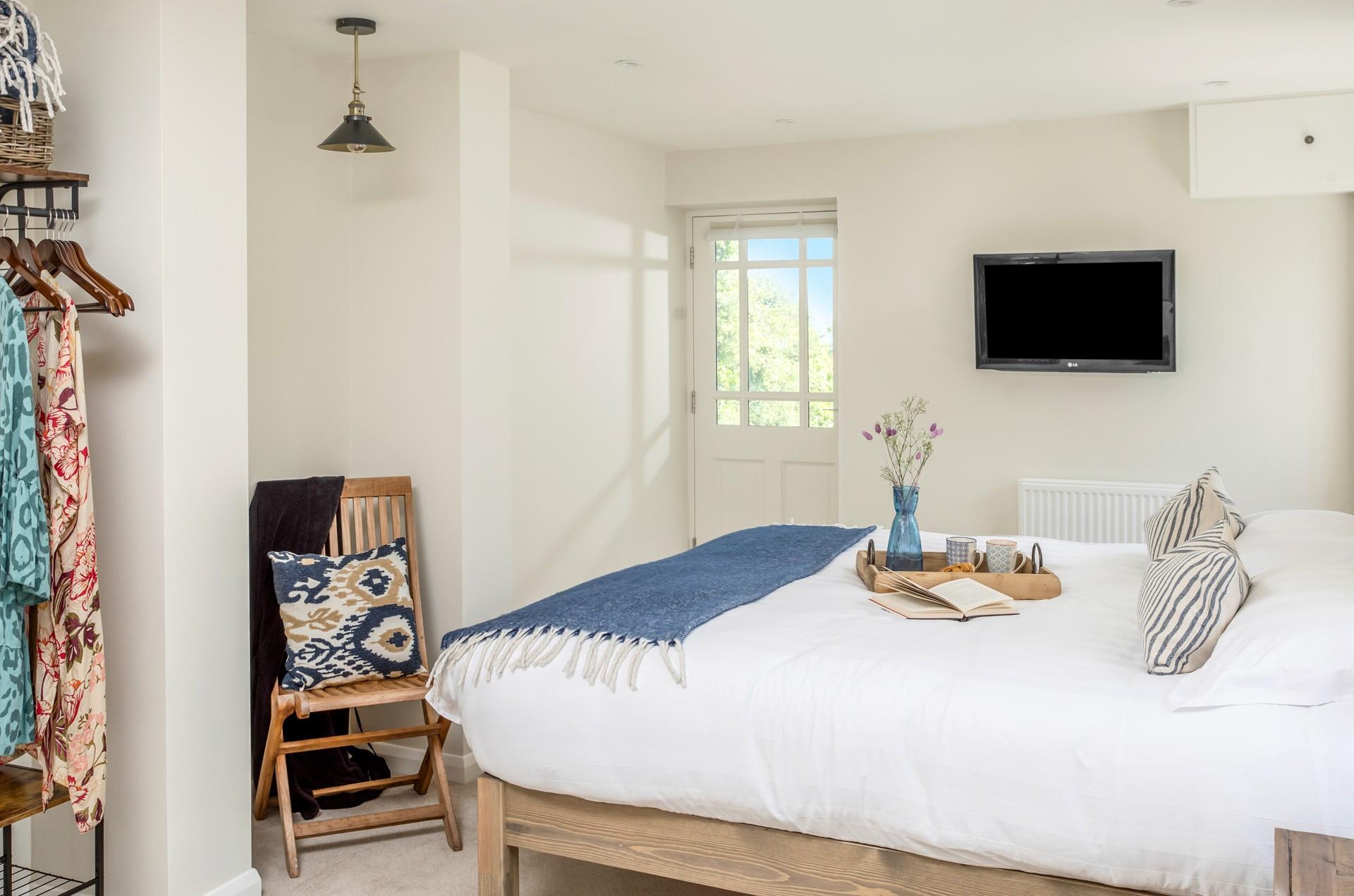 Sink into the soft sheets and drift into a dreamy night's slumber.