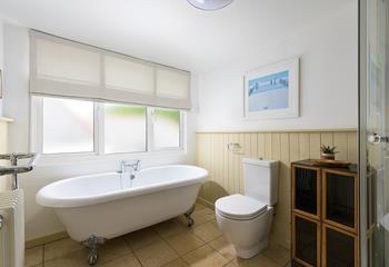Sink into the bubbles in the free-standing bath and relax your muscles after a coast path ramble.