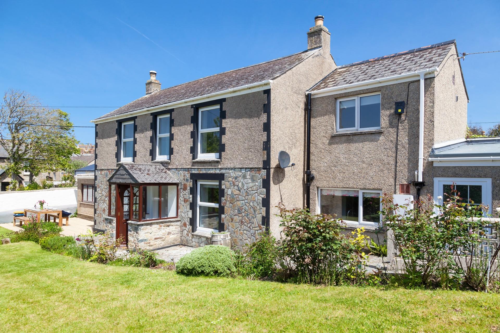 The beautiful cottage is packed full of traditional features, and is only a short stroll from the harbour.