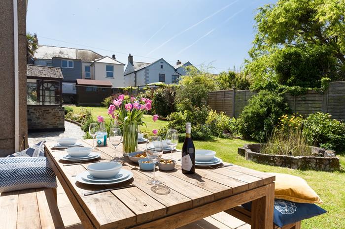 Raymond Cottage, Sleeps 6 in Porthleven