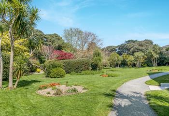 Take a morning stroll through the gardens in the sunshine.