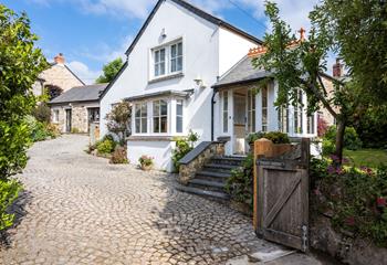 The Farmhouse at Trungle Farm in Mousehole