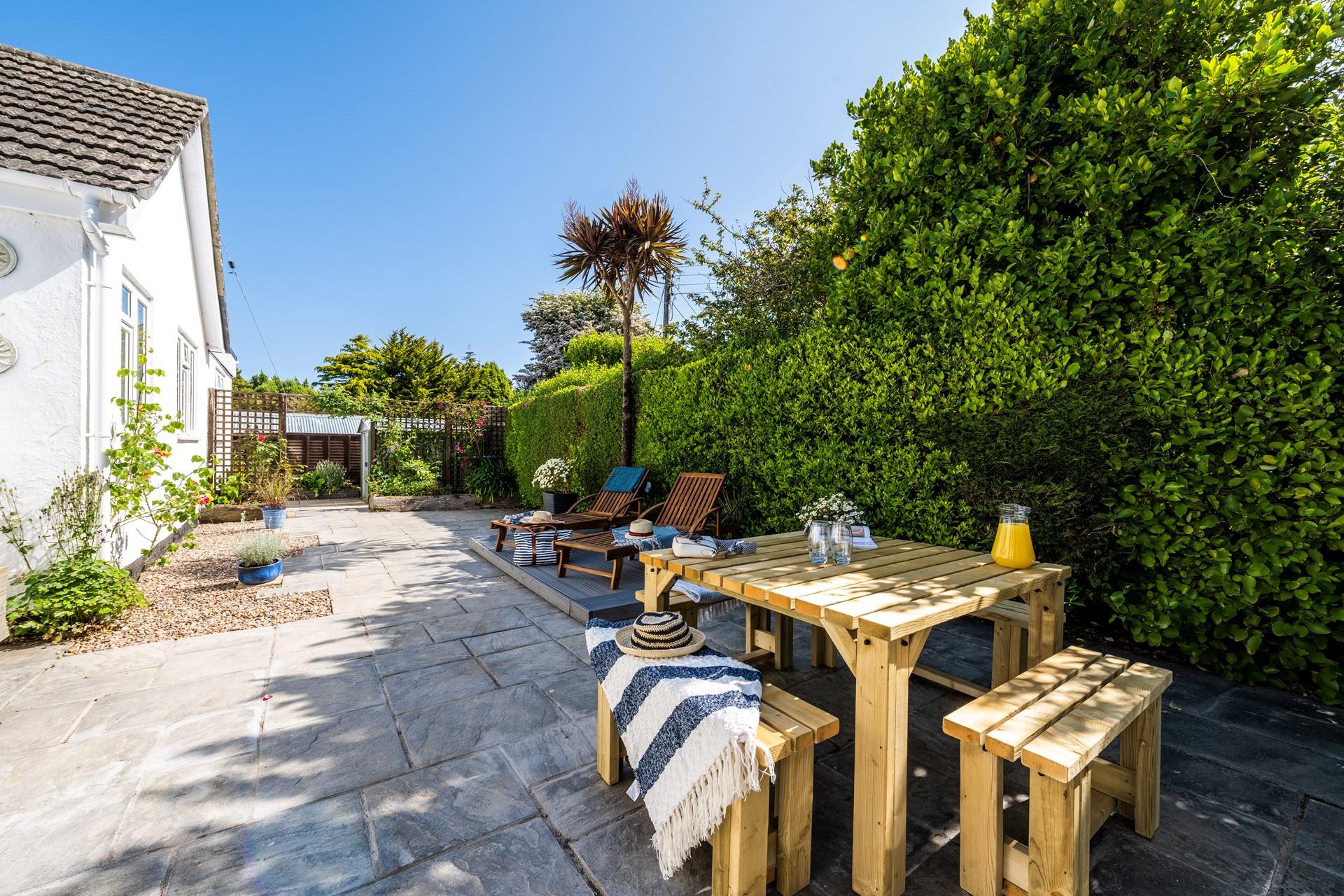 Take a short stroll down to the renowned Blue Flag Carbis Bay beach.