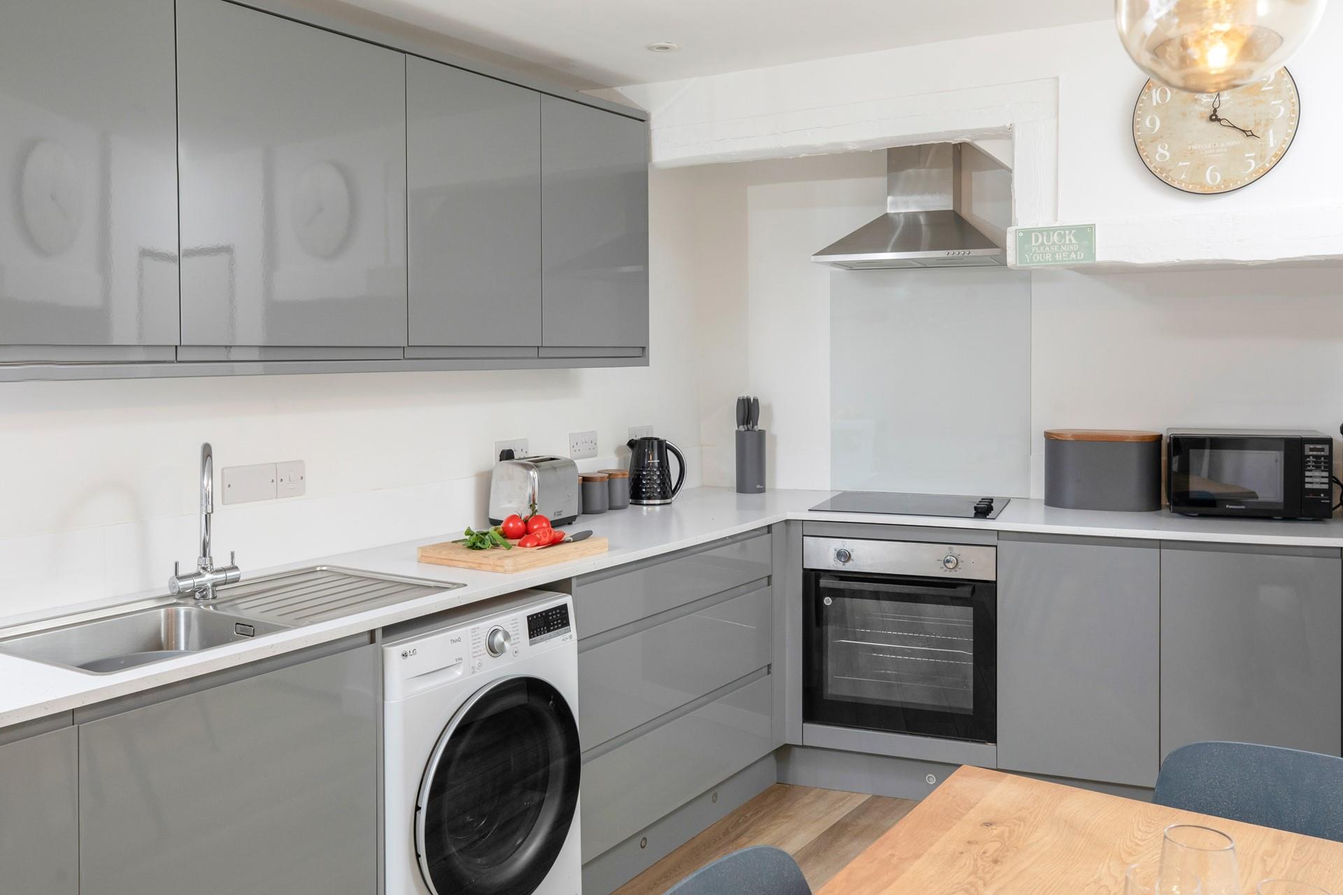 Prepare a picnic for an uninterrupted day on the beach.