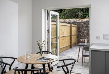 Open the patio doors and let the fresh summer breeze in while enjoying a meal.