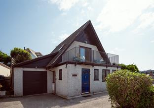 With driveway parking included, you can come and go with a guaranteed space to come back to.