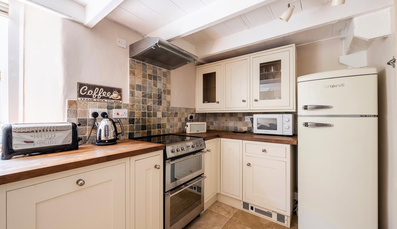 Rustle up a picnic to take to Porthmeor Beach for a day on the soft sand.