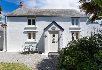 This cosy cottage is nestled in the peaceful village of Ruan Minor.
