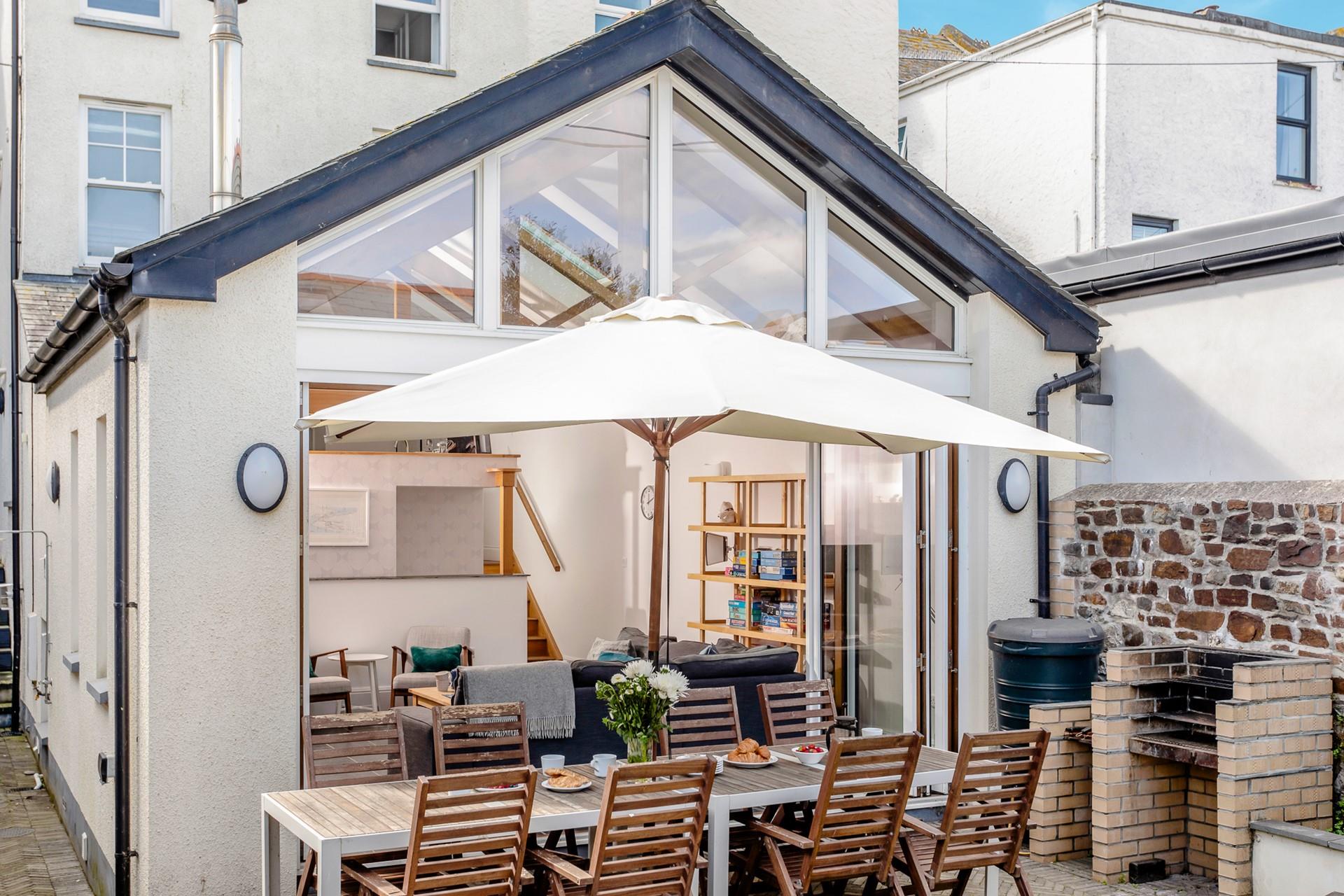 Take warm buttery pastries al fresco to start the day.