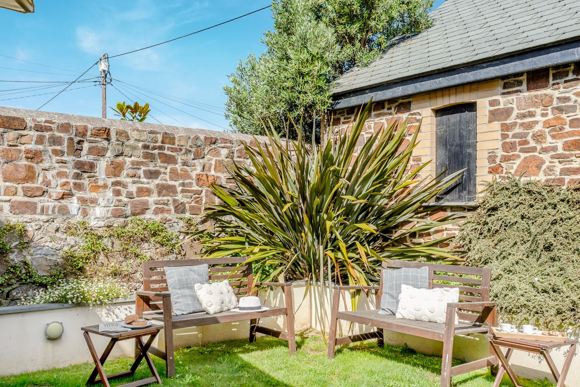 Get some fresh cakes from a local bakery to enjoy in the garden.