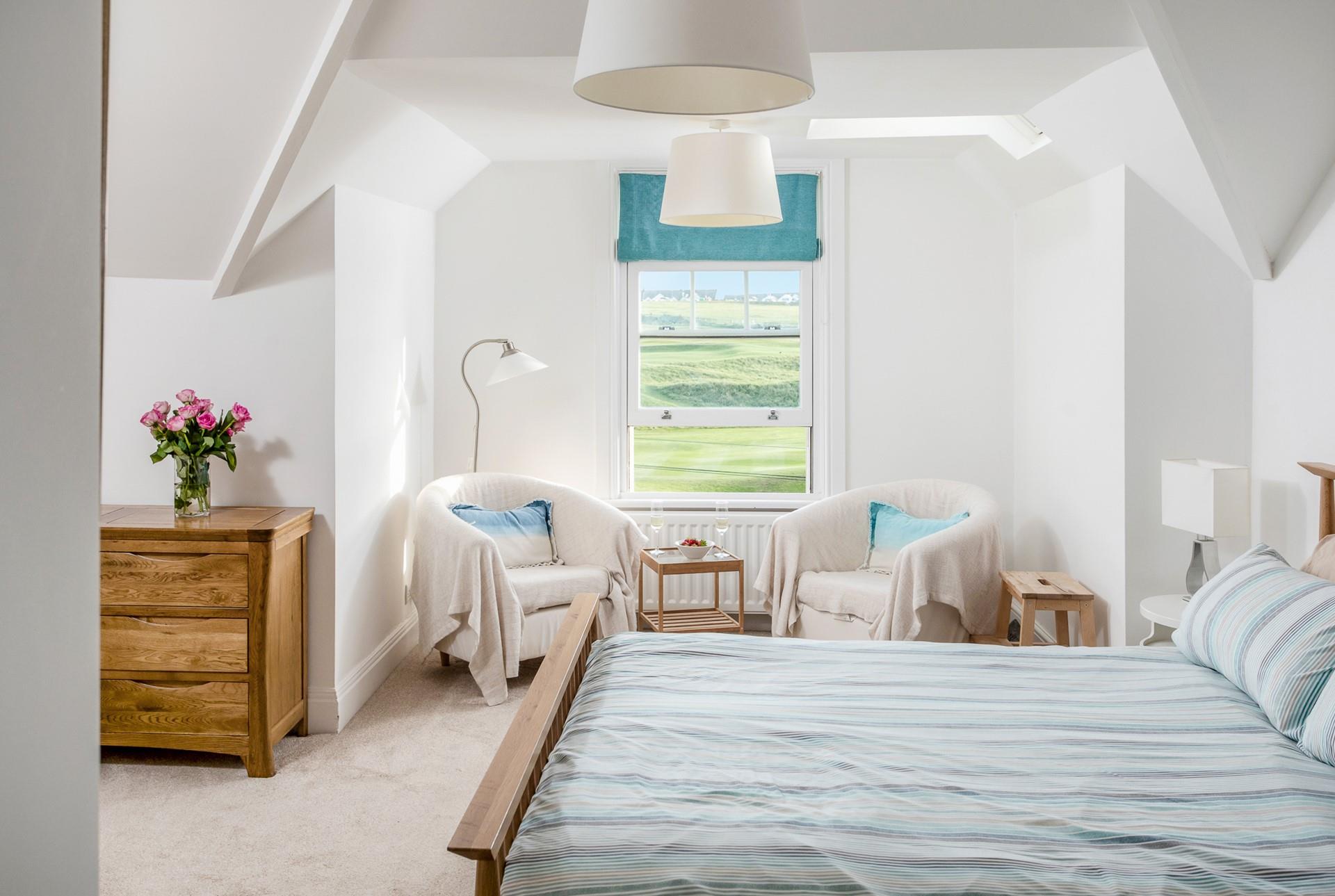 Pour yourself a glass of bubbles in the evening.